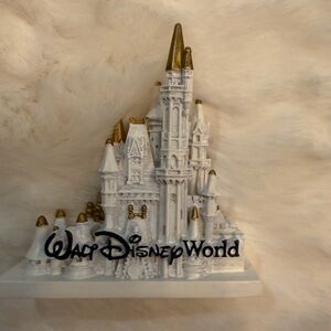 Disney wdw White and Gold Castle magnet